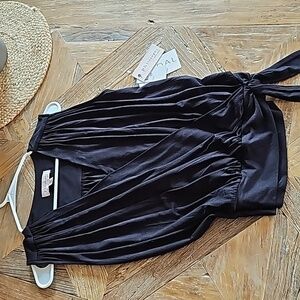 New Philosophy sleeveless vneck top, xs